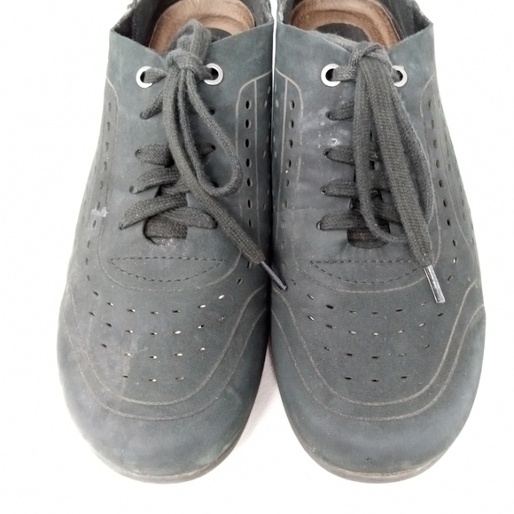 EARTH Serval Wide Womens 9.5D Black Perforated Nubuck Sport Sneaker Vented Shoe - Picture 5 of 12